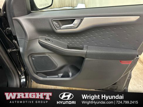 Used 2020 Ford Escape SE AWD/4WD image 17