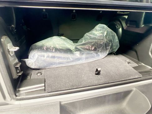 Used 2021 Jeep Wrangler Unlimited Sport image 32