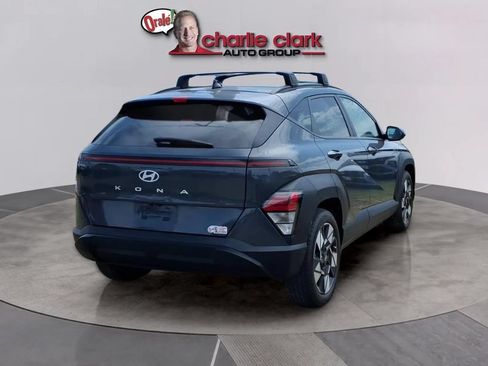 Used 2024 Hyundai Kona SEL w/ Convenience Package FWD image 5