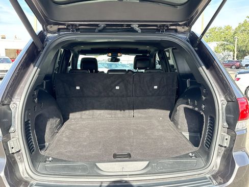 Used 2020 Jeep Grand Cherokee Limited RWD image 12