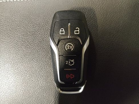 Used 2013 Lincoln MKZ FWD image 32
