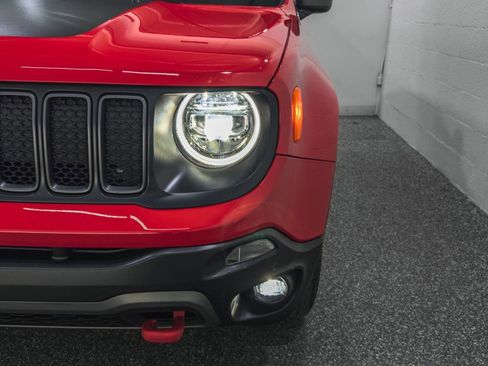 Used 2019 Jeep Renegade Trailhawk w/ UConnect 8.4 Nav Group image 5