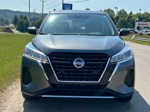 Used 2021 Nissan Kicks S FWD image 2