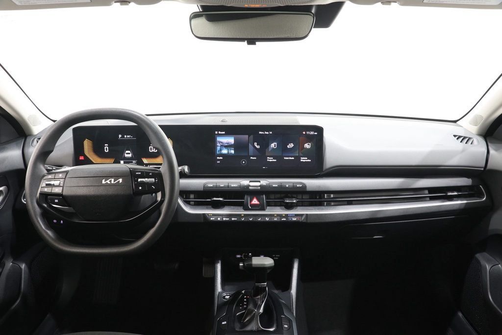 Used 2025 Kia K4 FWD image 14