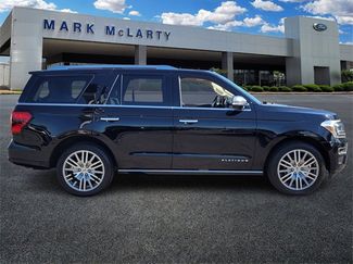 Used 2022 Ford Expedition Platinum video 2