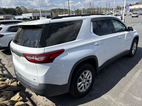 Used 2019 Chevrolet Traverse LT image 11