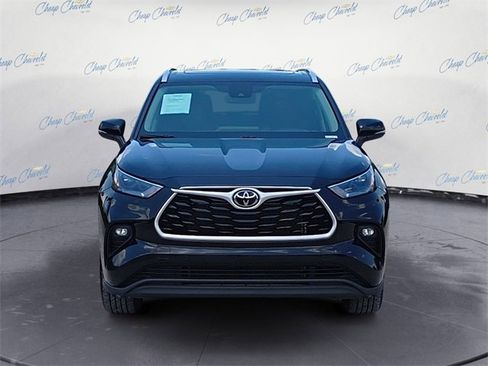 Used 2022 Toyota Highlander XLE image 8