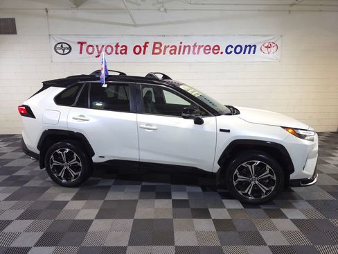 Certified 2022 Toyota RAV4 XSE w/ Weather Package AWD/4WD image 1