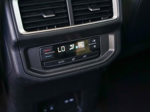 Certified 2024 Volkswagen Atlas SE image 24