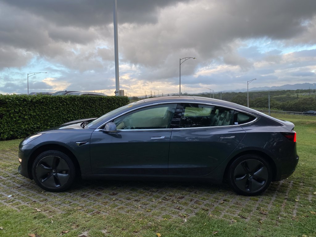 Used 2019 Tesla Model 3 Mid Range RWD image 22
