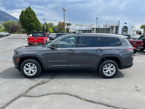 Used 2023 Jeep Grand Cherokee L Limited AWD/4WD image 13