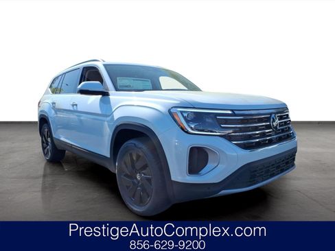 New 2026 Volkswagen Atlas SE FWD image 1