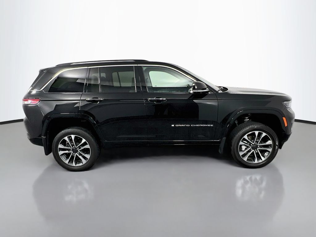 Used 2022 Jeep Grand Cherokee Overland AWD/4WD image 8