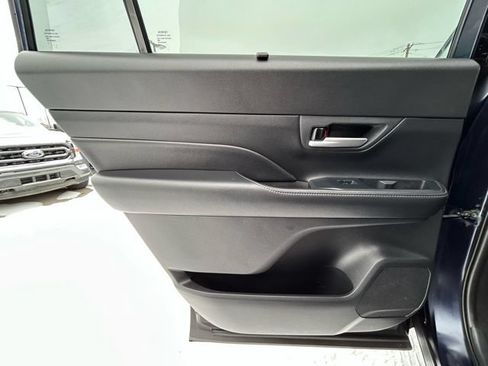 Used 2024 Toyota Grand Highlander AWD image 44