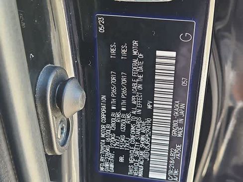 Used 2023 Toyota 4Runner SR5 Premium w/ Moonroof Package RWD image 30