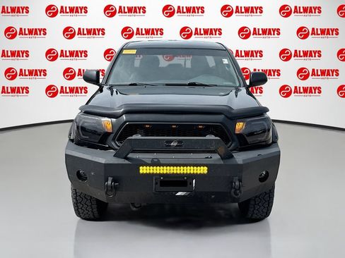 Used 2014 Toyota Tacoma 4x4 Double Cab w/ TRD Off-Road Package image 2