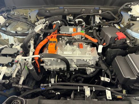 Used 2026 Cadillac Vistiq Sport image 38