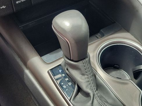 Used 2024 Toyota Camry SE w/ Convenience Package FWD image 27