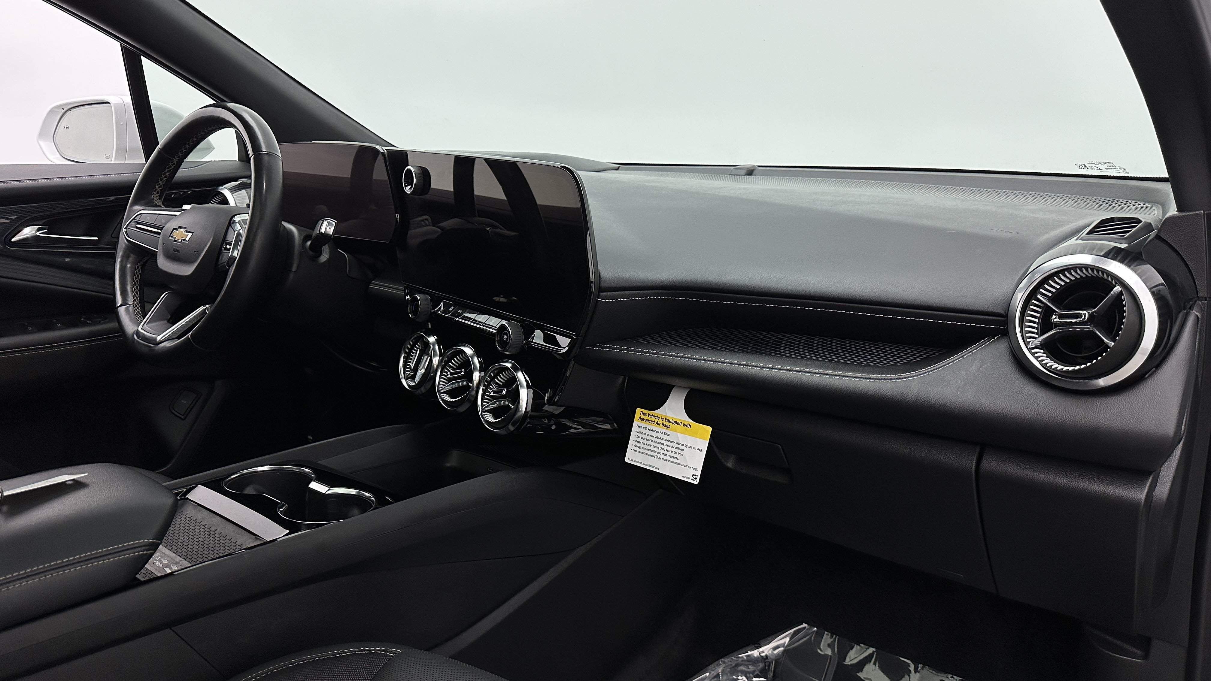 Used 2024 Chevrolet Blazer EV LT AWD/4WD image 38