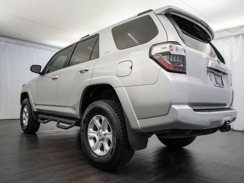 Used 2019 Toyota 4Runner SR5 RWD image 31