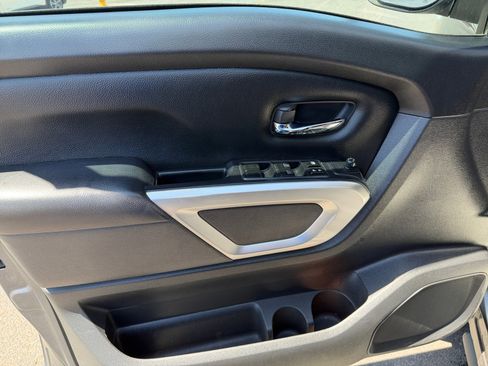 Used 2022 Nissan Titan SV w/ Accessory Utility Package RWD image 13
