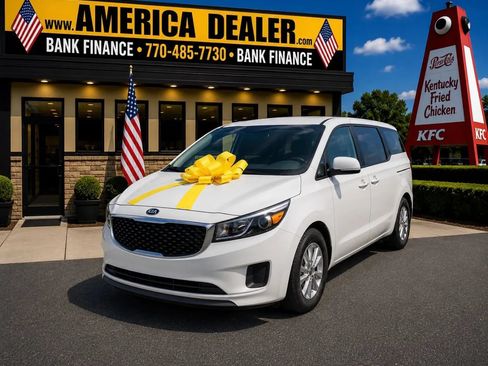 Used 2018 Kia Sedona L FWD image 14