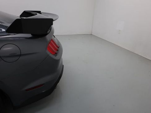 Used 2022 Ford Mustang Shelby GT500 w/ Carbon Fiber Track Pack RWD image 75