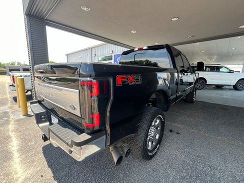 Used 2019 Ford F250 King Ranch w/ King Ranch Ultimate Package AWD/4WD image 8
