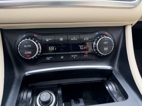 Used 2019 Mercedes-Benz GLA 250 4MATIC image 28