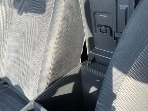 Used 2011 Nissan Rogue S AWD/4WD image 23