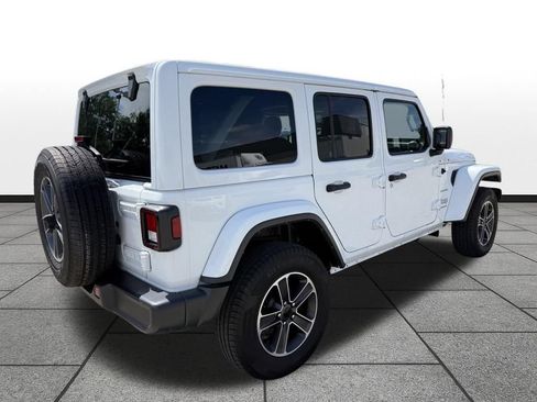 Used 2023 Jeep Wrangler Unlimited Sahara AWD/4WD image 33