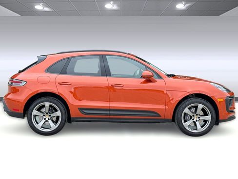 Used 2024 Porsche Macan AWD/4WD image 7