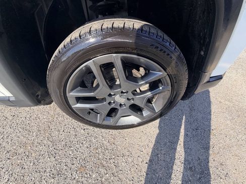 Used 2018 Jeep Compass Sport FWD image 28