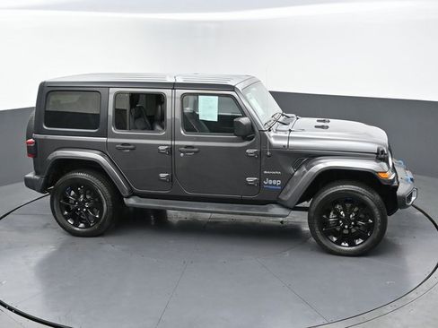 Used 2022 Jeep Wrangler Unlimited Sahara w/ Cold Weather Group image 46
