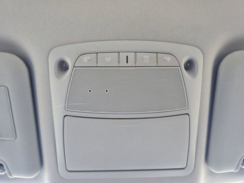 Used 2019 Nissan Rogue S image 7