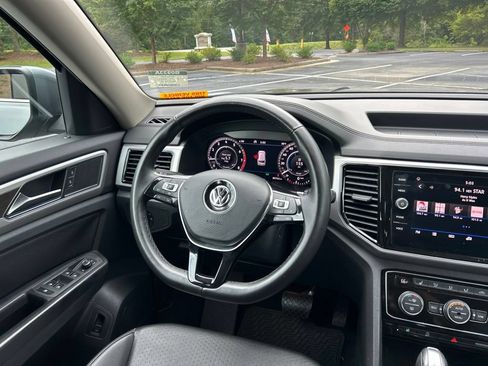 Used 2019 Volkswagen Atlas SEL FWD image 41