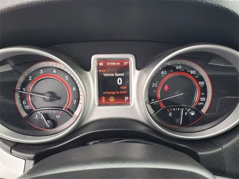 Used 2014 Dodge Journey Limited w/ Driver Convenience Group image 17