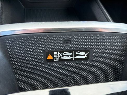 Used 2025 Chevrolet Equinox LT w/ Convenience Package II image 16