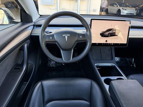 Used 2023 Tesla Model 3 Standard Range image 14