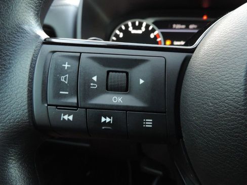 Certified 2023 Nissan Rogue SV image 28