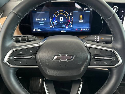 Used 2025 Chevrolet Equinox ACTIV FWD image 31