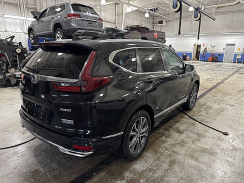 Used 2022 Honda CR-V Touring image 3