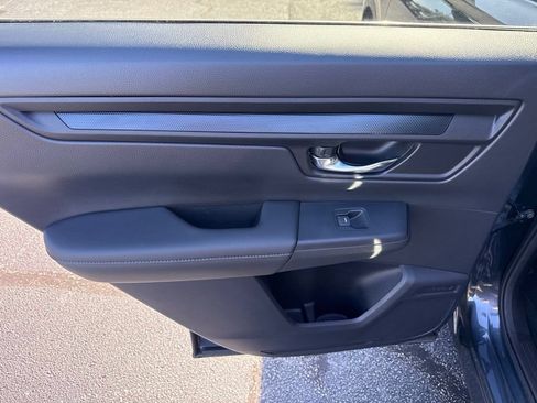 Certified 2025 Honda CR-V EX image 13