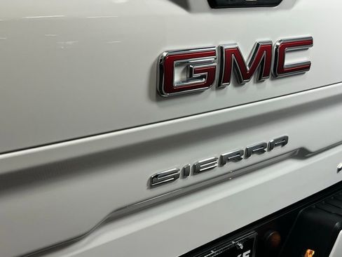 Used 2025 GMC Sierra 1500 AT4 image 12