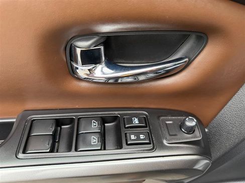 Used 2019 Nissan Titan Platinum Reserve w/ Platinum Utility Package AWD/4WD image 33