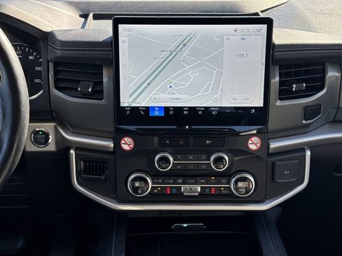 Used 2024 Ford Expedition XLT image 29