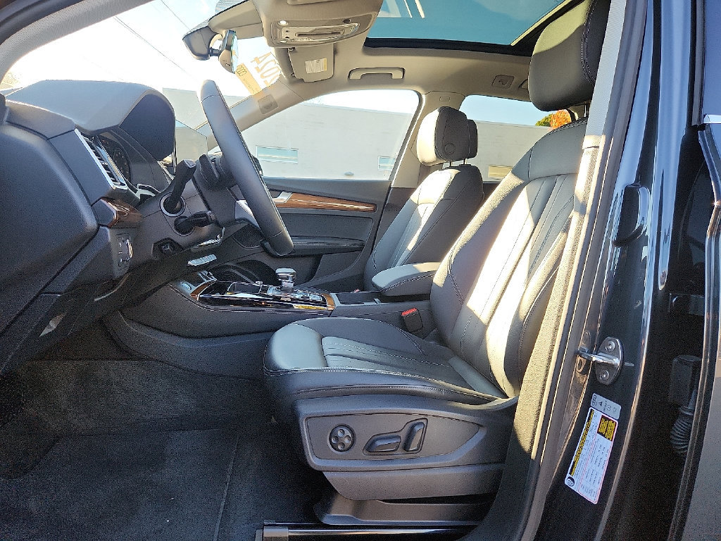 Used 2024 Audi Q5 2.0T Premium Plus AWD/4WD image 18