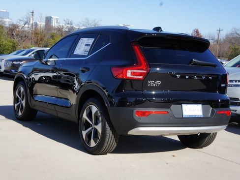 New 2025 Volvo XC40 B5 Core w/ Protection Package Premier image 5