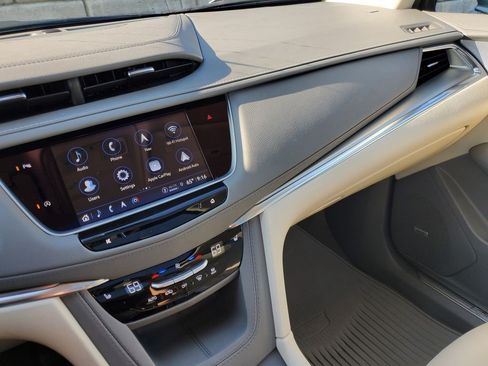 Certified 2024 Cadillac XT5 Premium Luxury AWD/4WD image 24