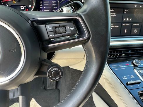 Used 2021 Porsche Panamera image 17